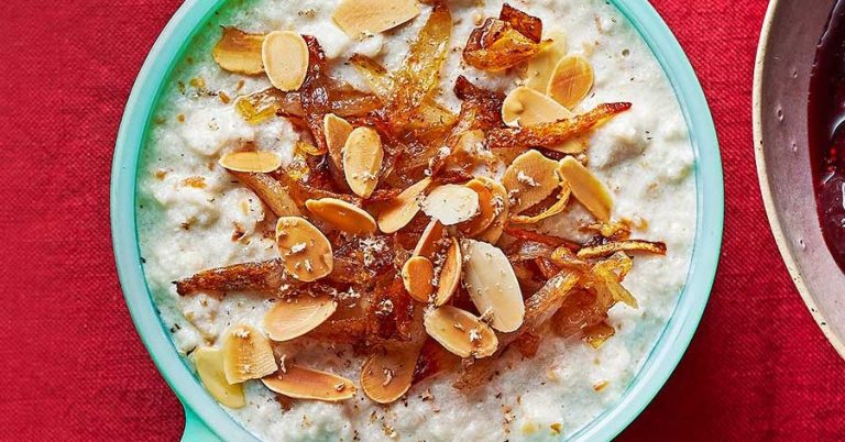 Bread sauce with flaked almonds & caramelized shallots